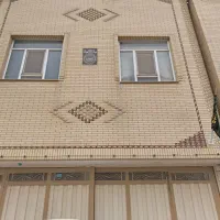 منزل فروشی دوطبقه مجزا 112متری پشت استخر ولایت