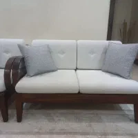 مبل راحتی چوبی ۴ نفره، نو و سالم،