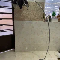 آباژور ایستاده کلاسیک و دارای تنظیم ارتفاع سالم