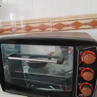 توستر درحد نو فقط یکی دو بار استفاده شده