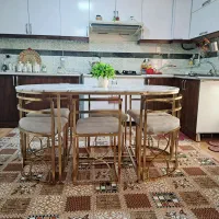 میز نهارخوری کمجا پایه استیل.