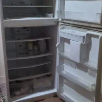 یخچال‌دورب‌جادار