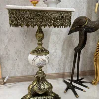 میز برنز آباژور یا میز کنار مبل انتیک