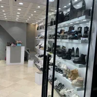 استخدام فروشنده خانم