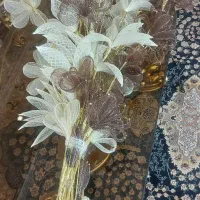 گل مصنوعی زیبا و کاملا سالم