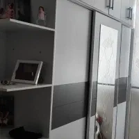 کمد دیواری با قابلیت جابجایی