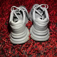 کتونی برشکا اصل|کیف، کفش، کمربند|ساری, |دیوار