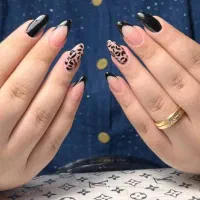 کاشت ناخن