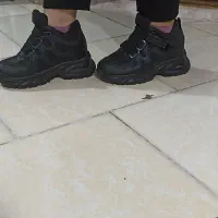 سه جفت کفش|کیف، کفش، کمربند|رشت, کوی فکوری|دیوار