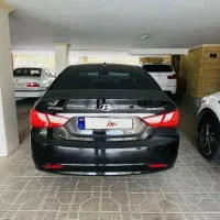 سوناتا yf بی رنگ