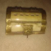 تعدادی وسایل آنیک ومهره جات قدیمی