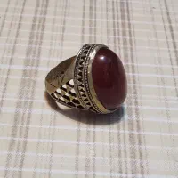 انگشتر عقیق سرخ کهنه خراسان.رکاب برنجی