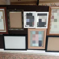 تعدادی قاب عکس چوبی و ...