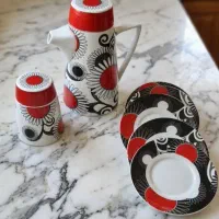 گلدان و آب پاش، قهوه‌ خوری
