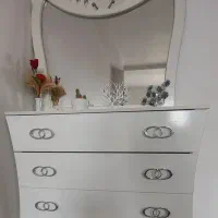 میز آرایشی دراور دار همراه با صندلی