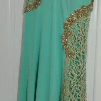 لباس مجلسی|لباس|اقبالیه, |دیوار