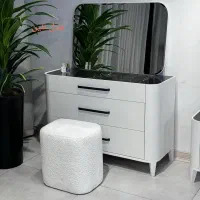 فروشنده خانم