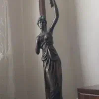 تابلو رنگ روغن،مجسمه،زیرسیگاری،فندک