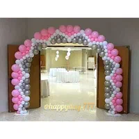 بادکنک آرایی. طاق افتتاحیه تخصصی . تم تولد