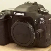 کنون ۸۰ دی با لنز ۱۸ ۵۵