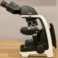 میکروسکوپ مدل Ei نیکون دو چشمی