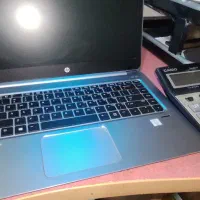 لپتاپ hp در حد نو نقره ای رنگ corei7و رم 12