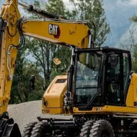 خاکبرداری و تخریب ساختمان با دهچرخ