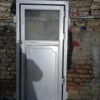 در حمام و دستشویی