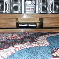 میز تلویزیون در حد نو نو بدون خط و خش