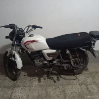 موتور سیکلت کی وی 150 باکسر هندا بنلی