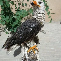 یکعدد مجسمه عقاب .مجسمه کاملا نو