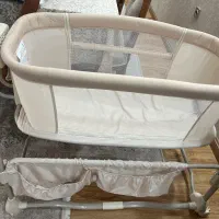 تخت کنار مادر برقی