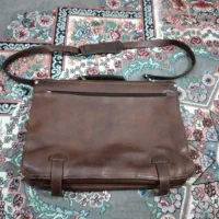 کیف چرمی رمز دار|کیف، کفش، کمربند|پرند, فاز ۵|دیوار