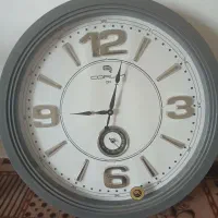 ساعت دیواری