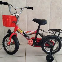دوچرخه ۱۲ قرمز