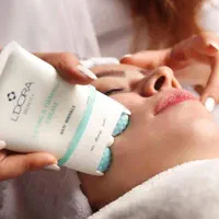 کرم لیفتینگ صورت و گردن ماساژوردار لدورا|آرایشی، بهداشتی، درمانی|جهرم, |دیوار