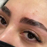 اکستنشن مژه و پاکسازی با تخفیفات یلدایی