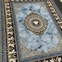 دارای طرح‌ها و رنگ‌های سنتی و اصیل فرش کلاسیک