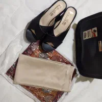 کیف و صندل و روسری