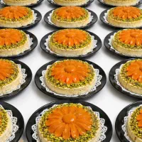 شیرینی و کیک خانگی رادین