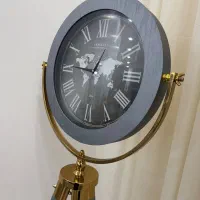 ساعت ایستاده