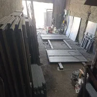 کارگر ساده و آهنگر جوشکار