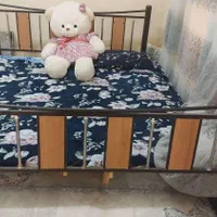 تخت خواب دونفره فلزی وتخت خواب گهواره ای کودک|تشک تختخواب|خواف, |دیوار