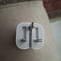 سری شارژر آیفون اصل ۲۰ وات در حد نو