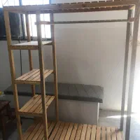 رگال لباسی ایستاده