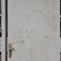 در چوبی قدیمی