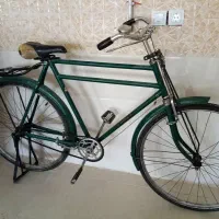 دوچرخه قدیمی نو هست فقط دوتا لاستیک میخواد