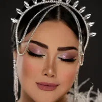 میکاپ حرفه ای با قیمت مناسب