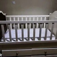 تخت کودک مناسب استفاده تا ۶ سال به همراه تشک