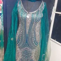 دو عدد لباس مجلسی  سایز|لباس|بم, |دیوار